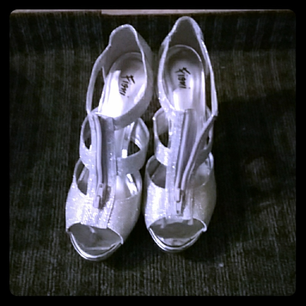 fioni heels